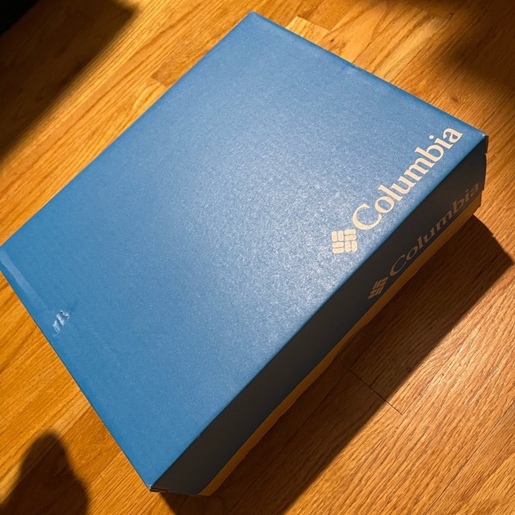 new in box Columbia Newton Ridge Plus II Waterproof Men's Hiking Boots (wide) - Picture 11 of 11